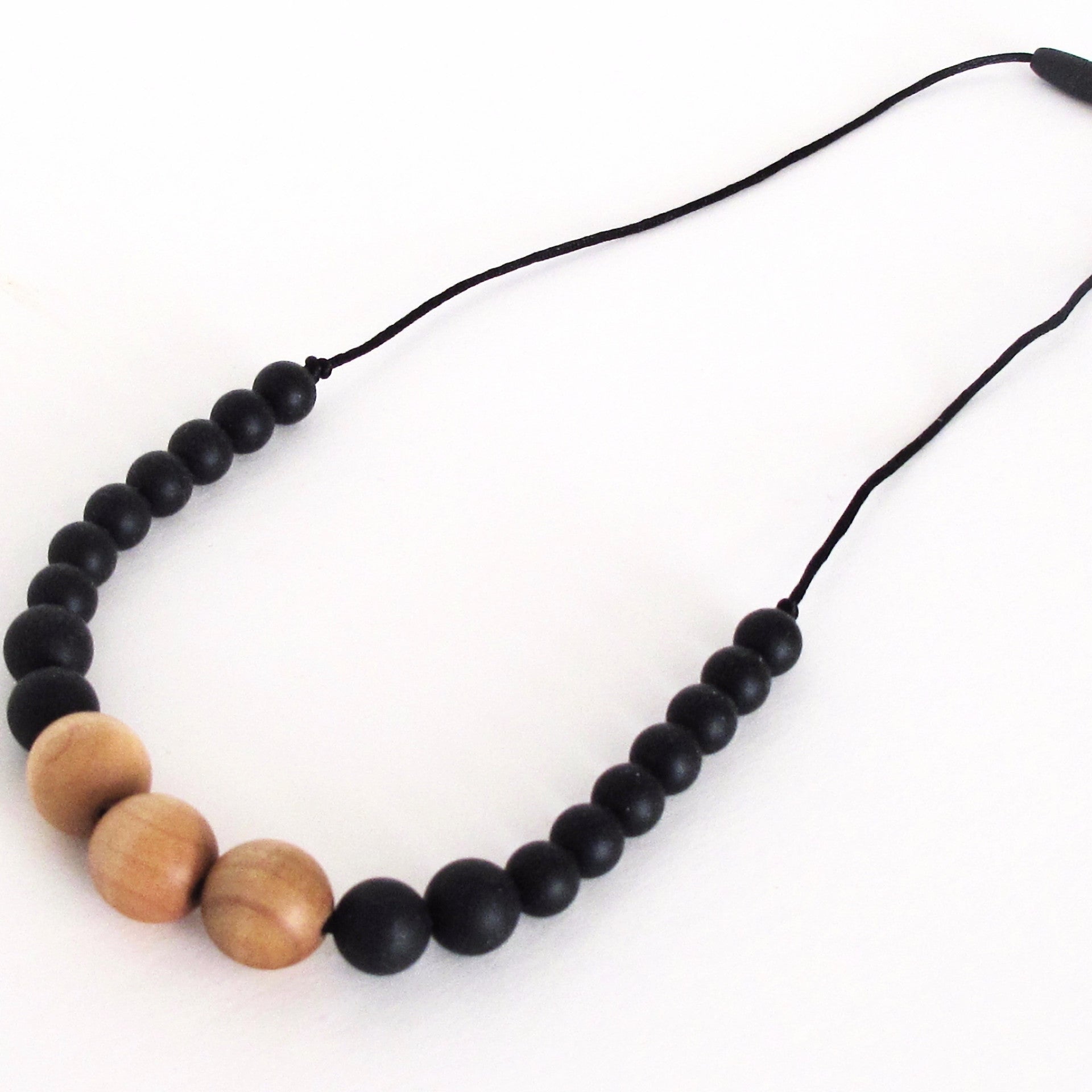 Elegant Teething Necklace in Food Grade Silicone and Wood